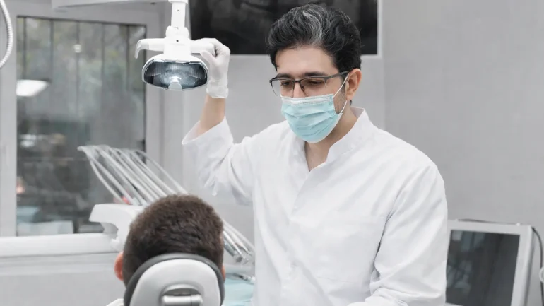 پایبندی به دستورالعمل‌های ارتودنتیست
ارتودنسی